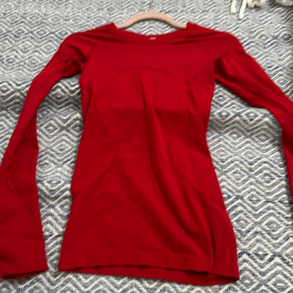 Swiftly lululemon long tee